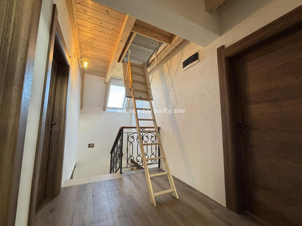 Gallery image 11