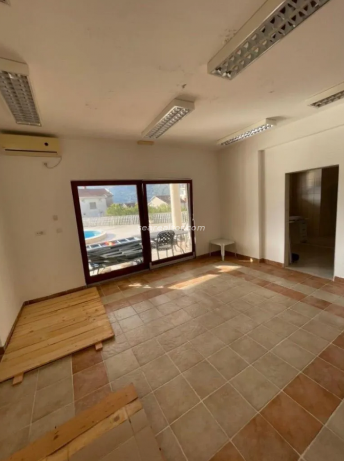 Gallery image 6