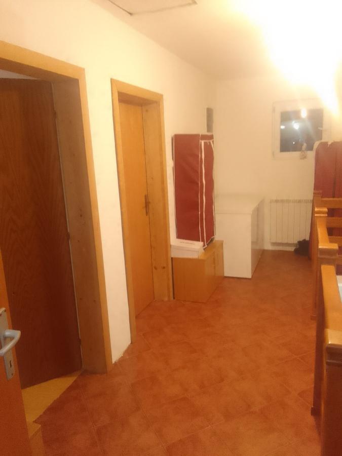 Gallery image 12