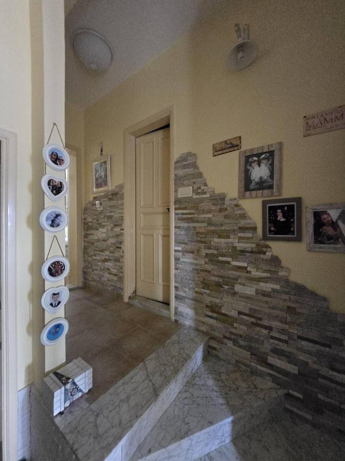Gallery image 24