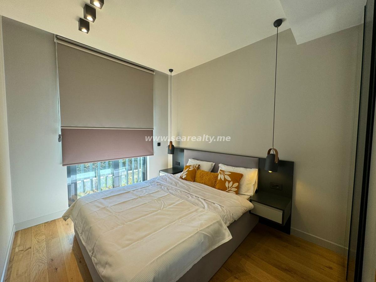 Gallery image 16