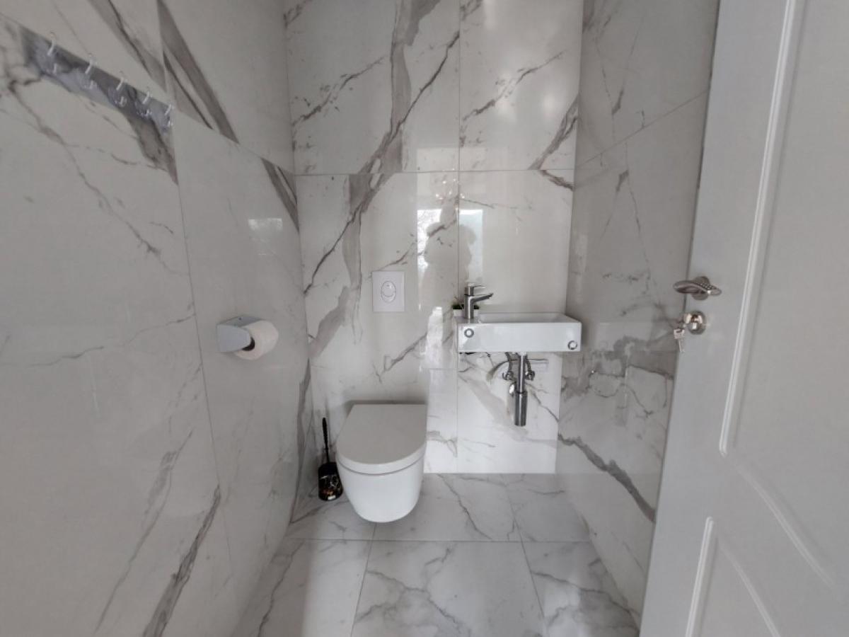 Gallery image 9