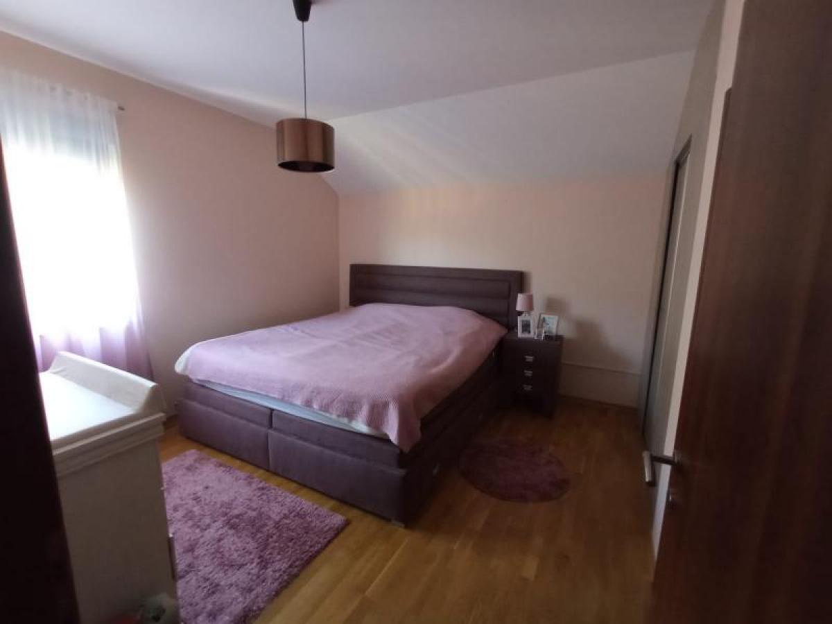 Gallery image 21