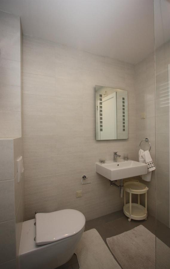 Gallery image 12