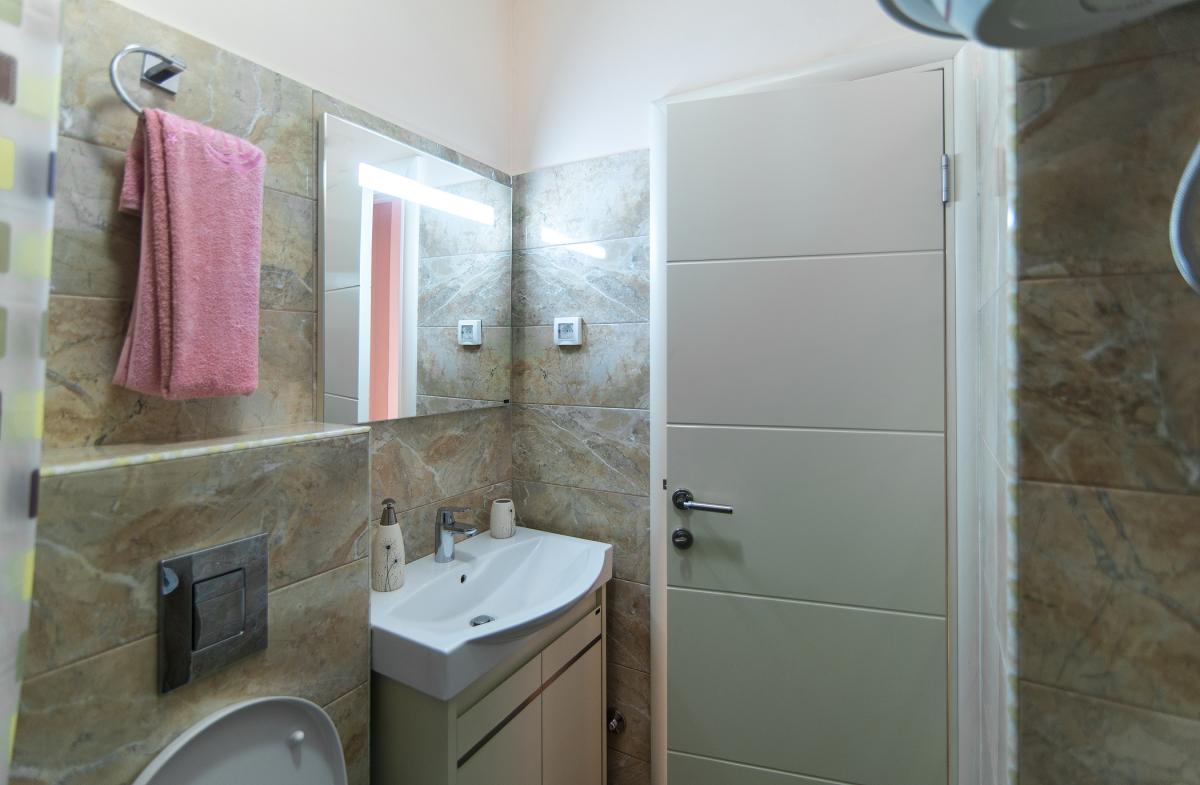 Gallery image 14
