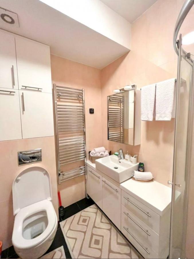 Gallery image 1