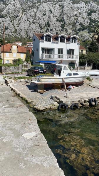 Gallery image 10