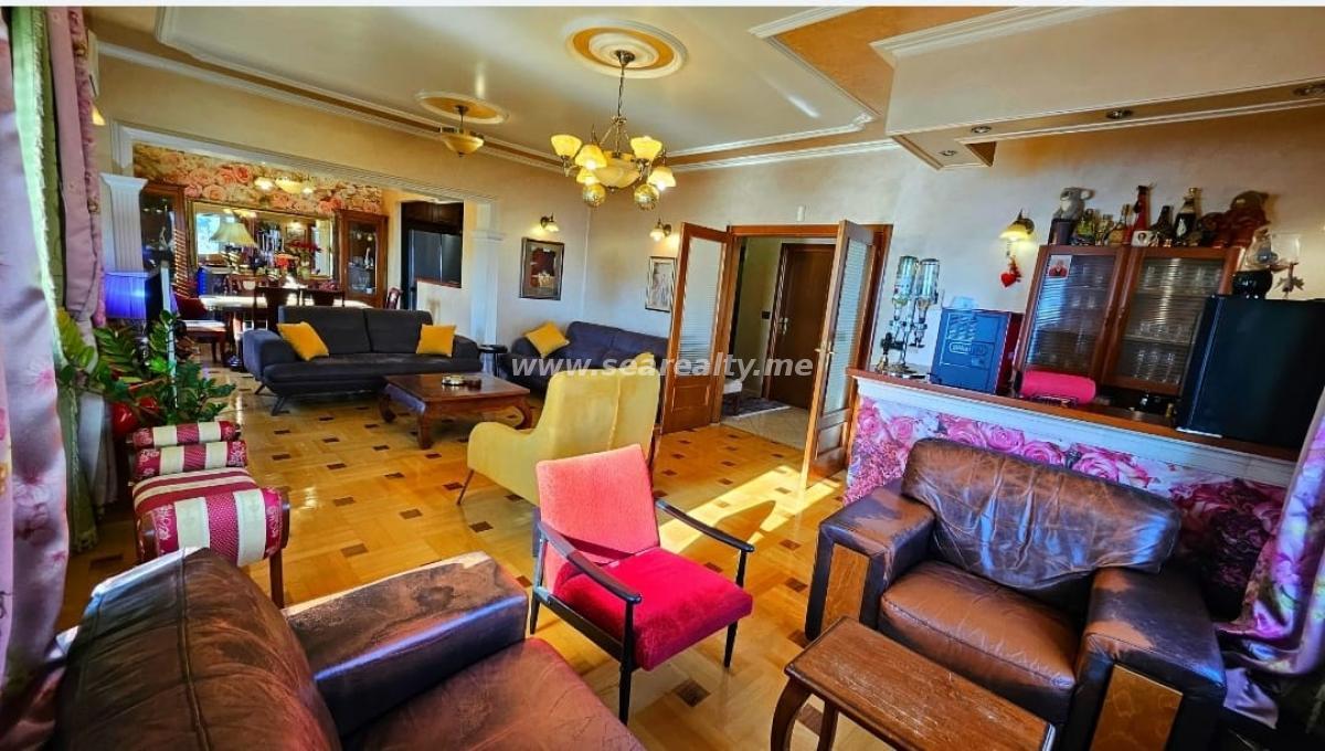 Gallery image 7