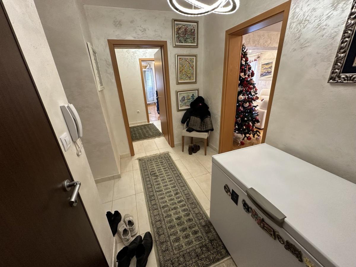 Gallery image 18