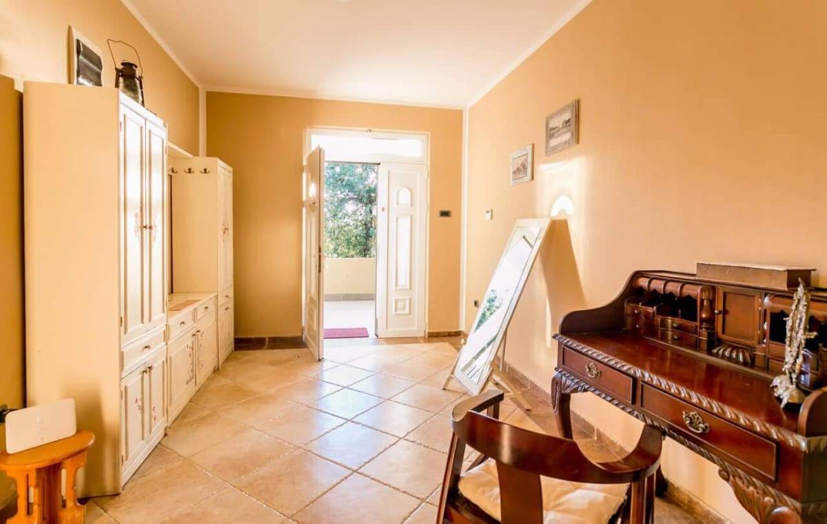 Gallery image 9