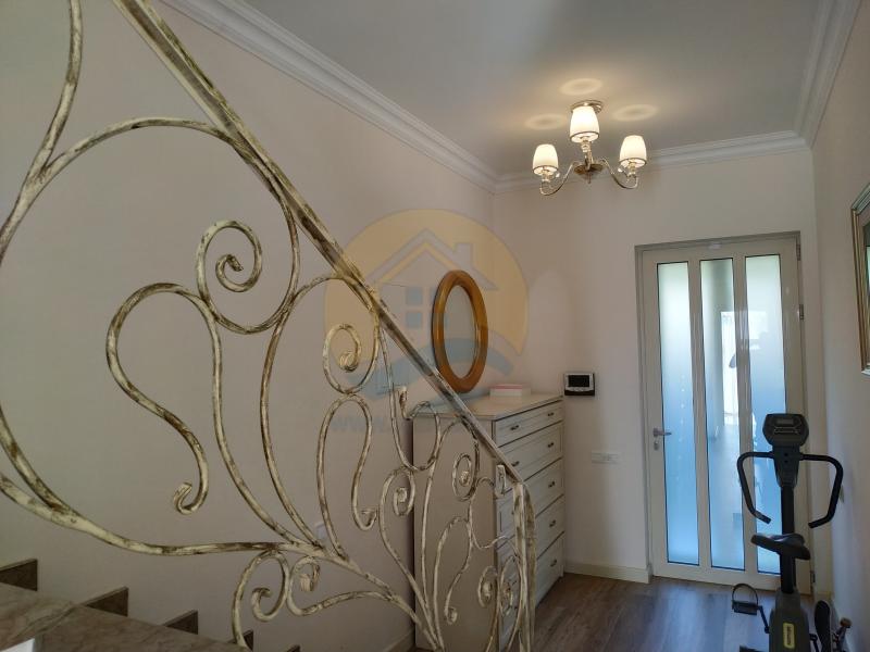 Gallery image 11