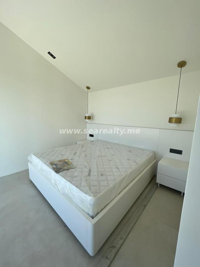 Gallery image 16