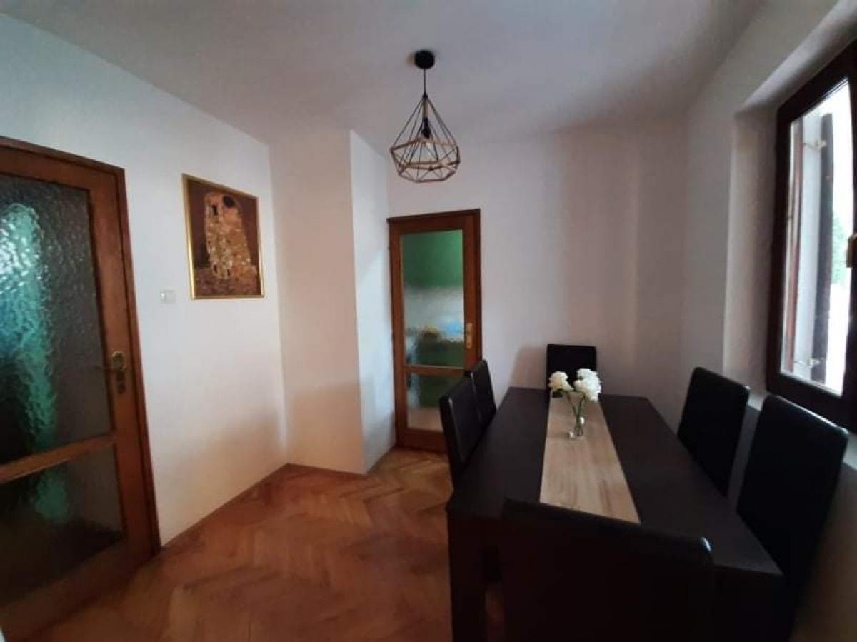 Gallery image 7