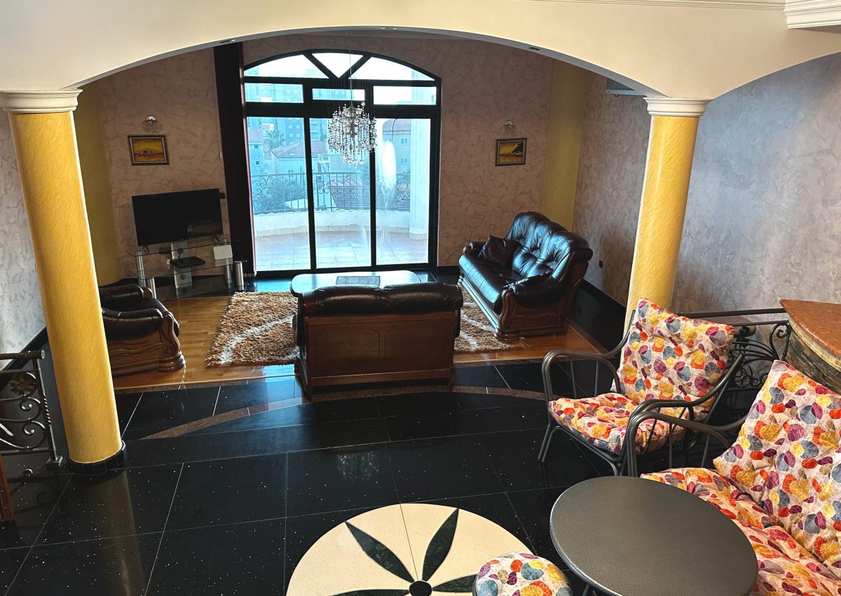Gallery image 4