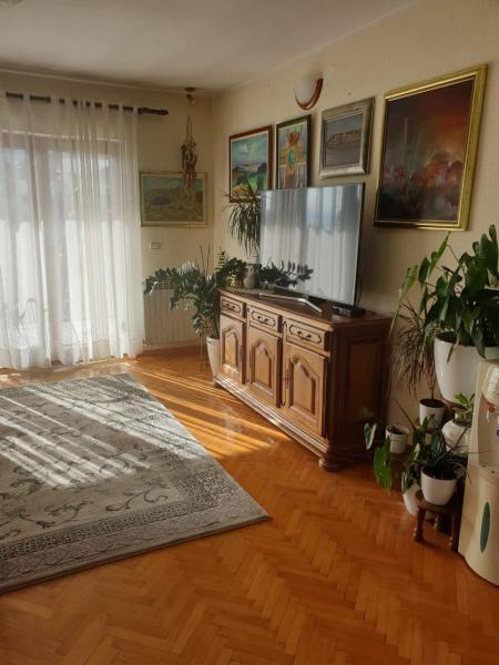 Gallery image 9