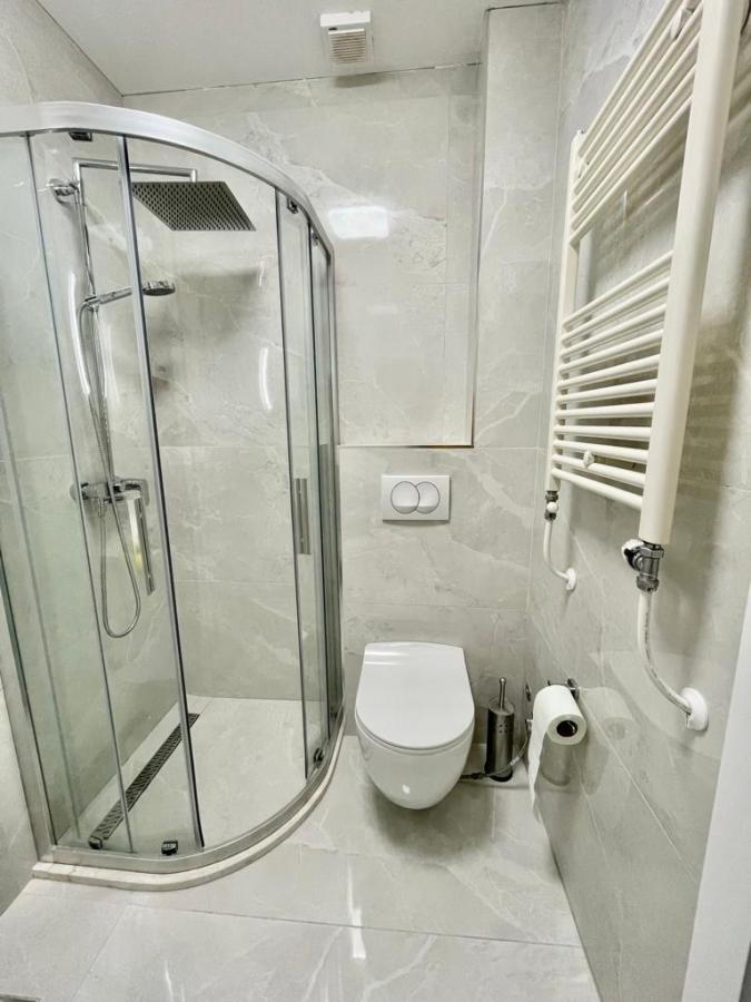 Gallery image 18