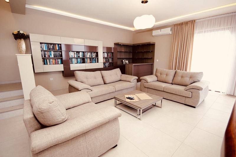 Gallery image 1