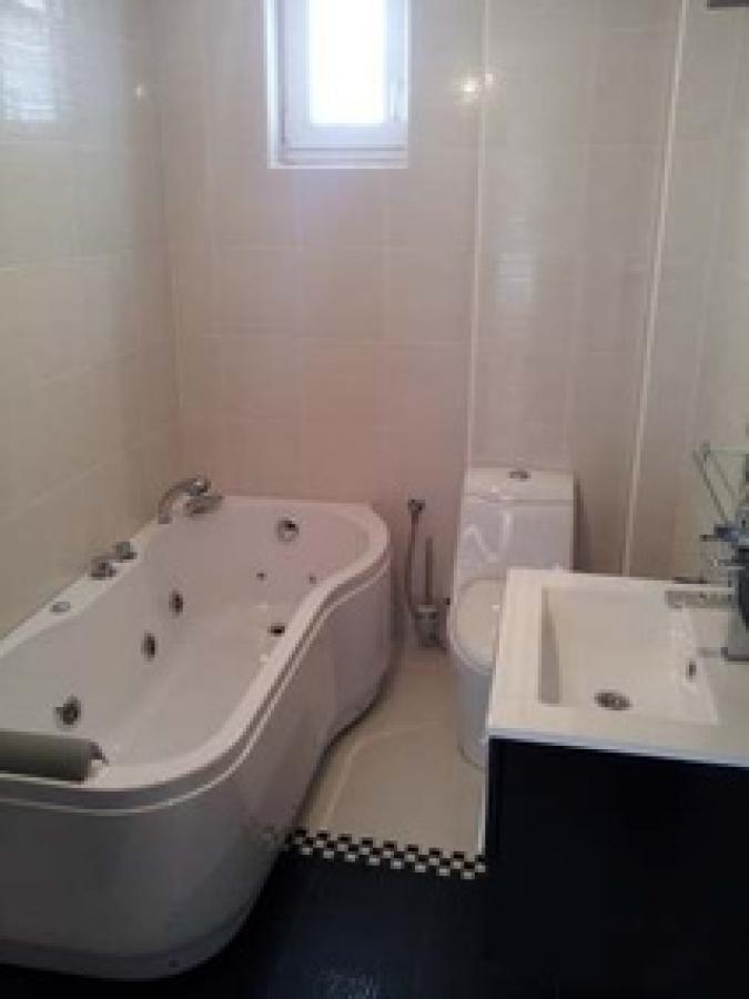 Gallery image 12