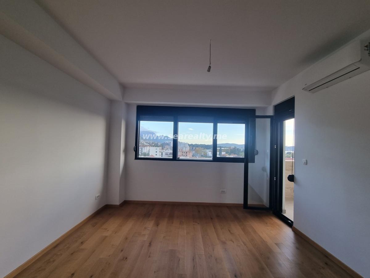 Gallery image 10