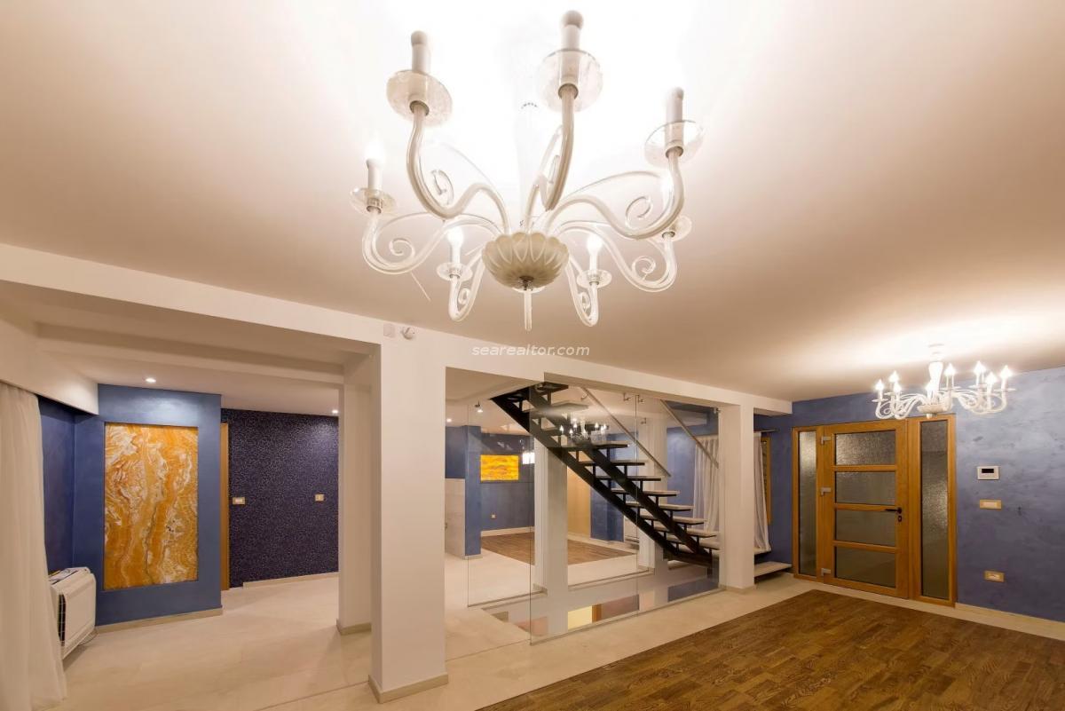 Gallery image 9