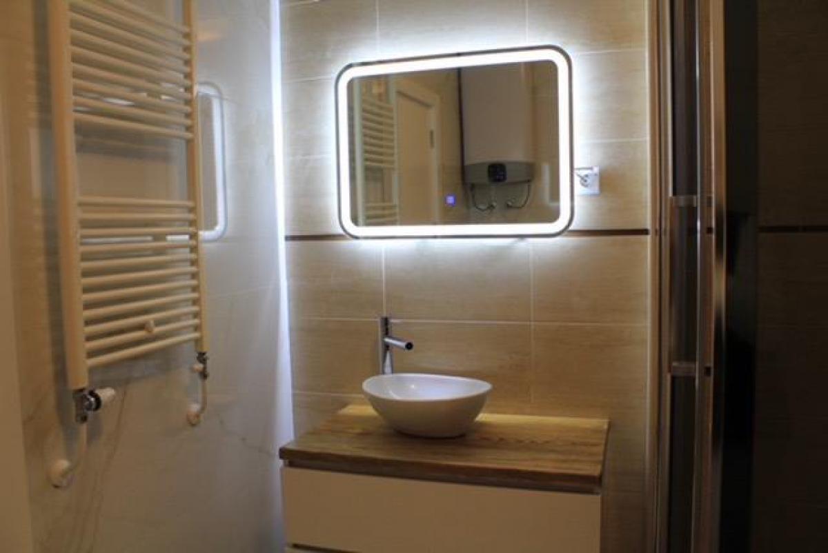 Gallery image 6