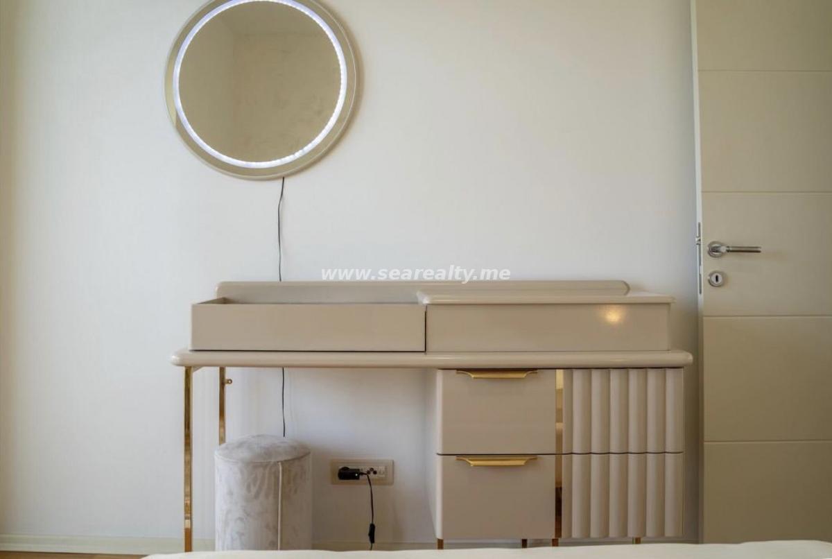 Gallery image 9