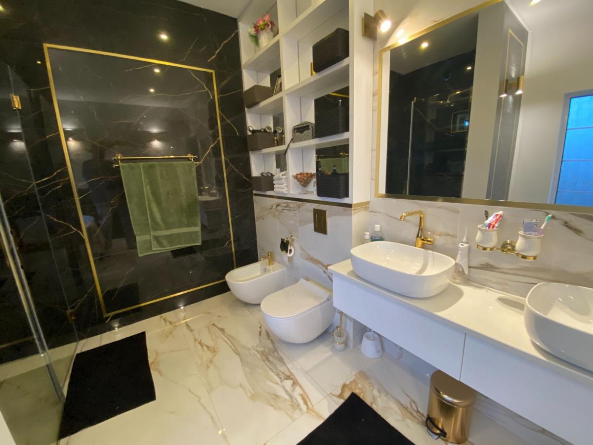 Gallery image 8
