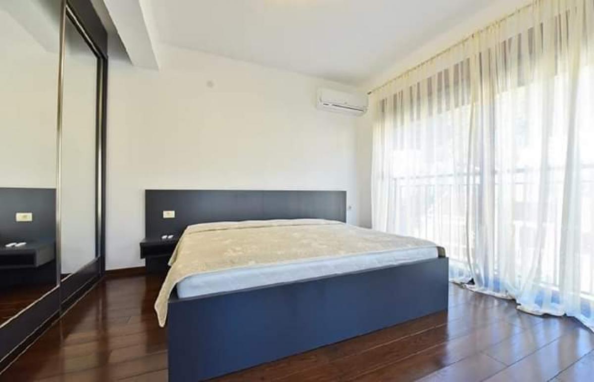 Gallery image 6