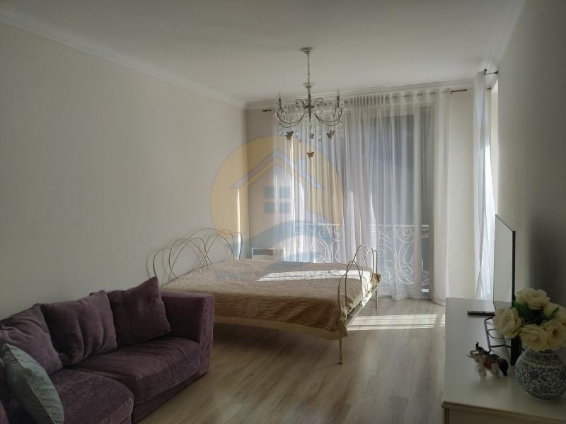Gallery image 14
