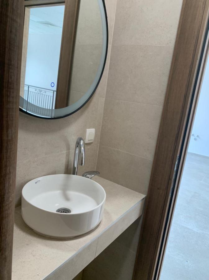 Gallery image 12