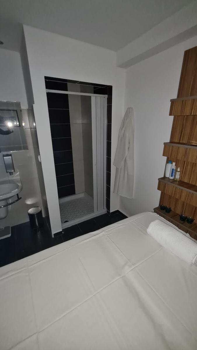 Gallery image 12