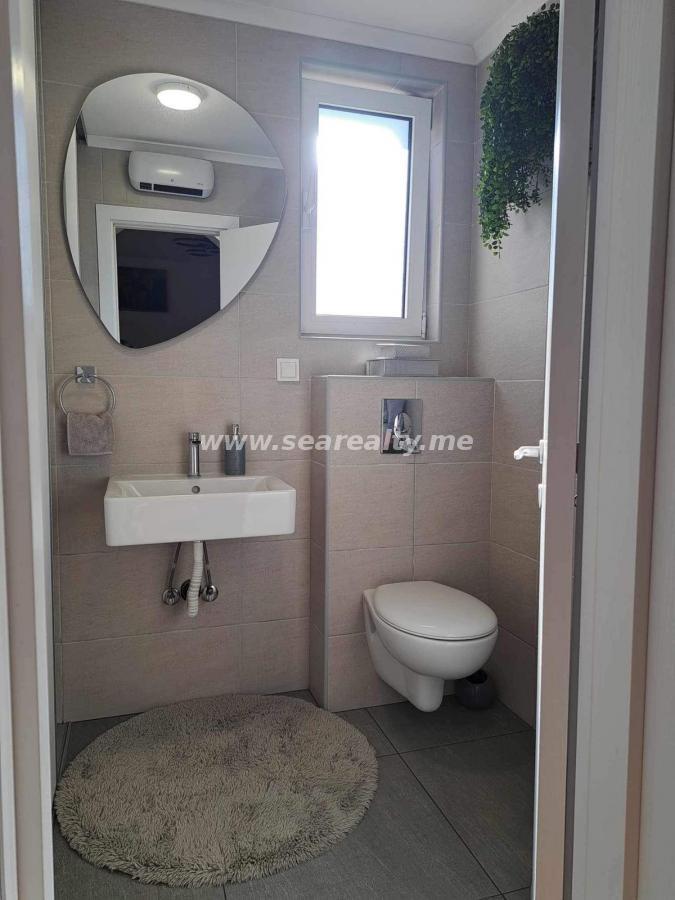 Gallery image 10