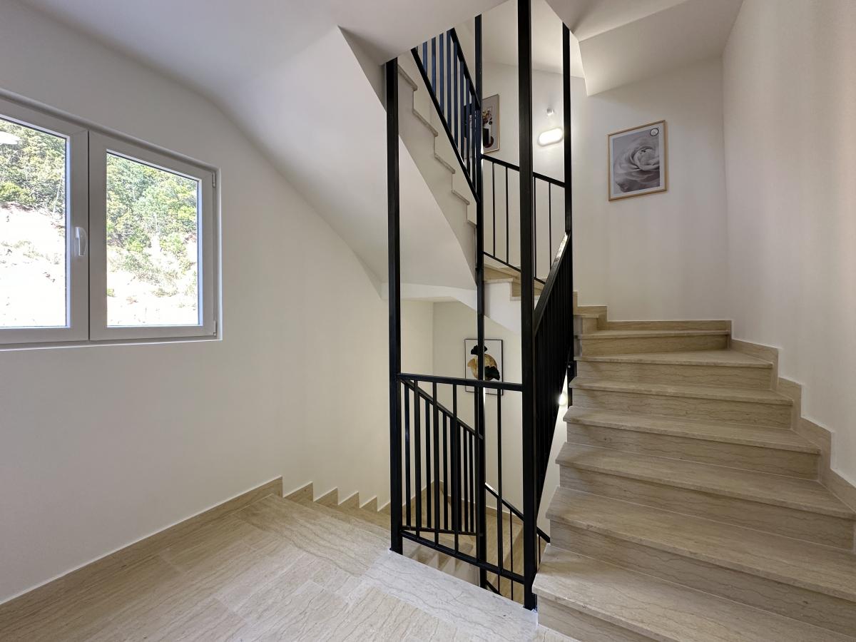 Gallery image 11