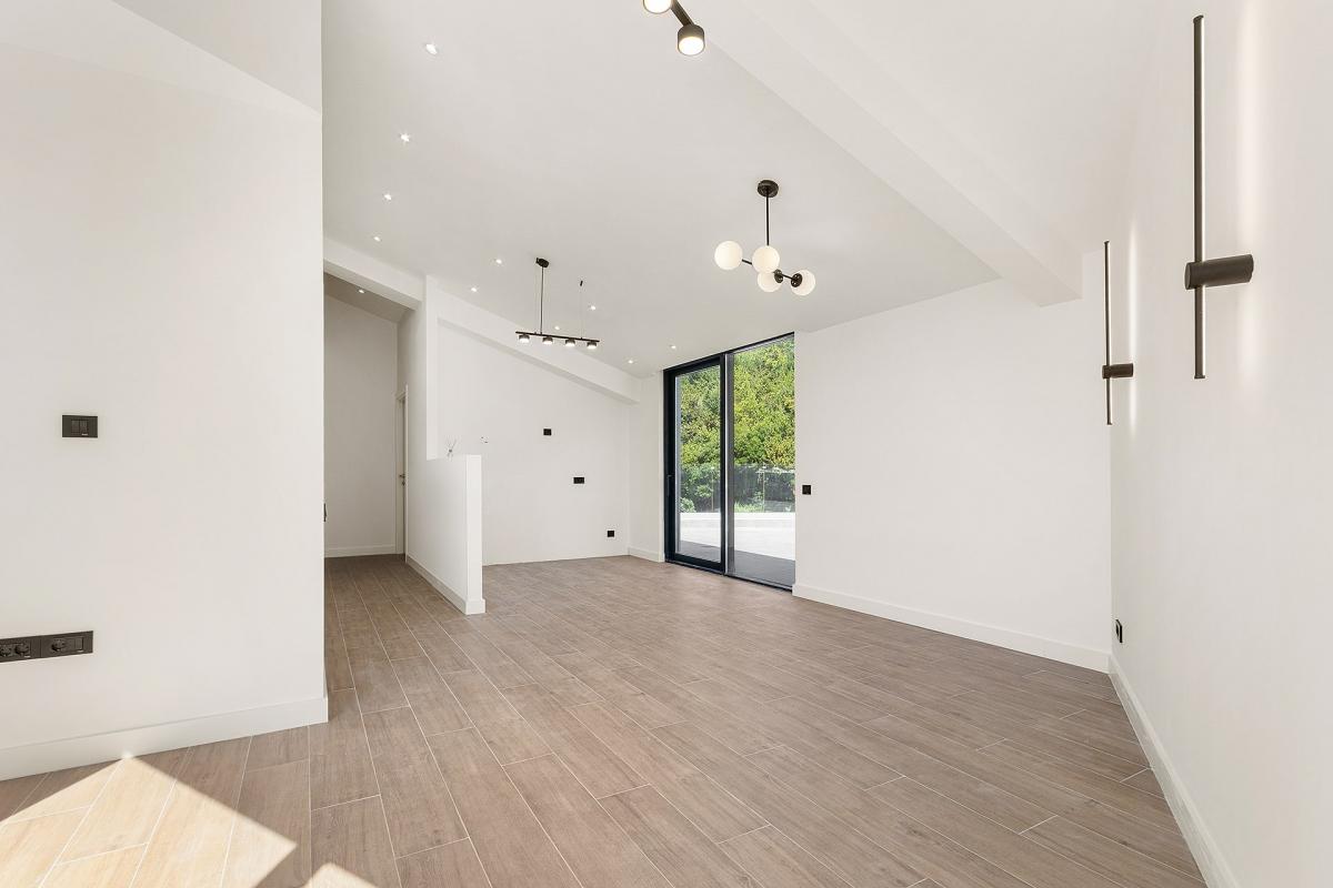Gallery image 12