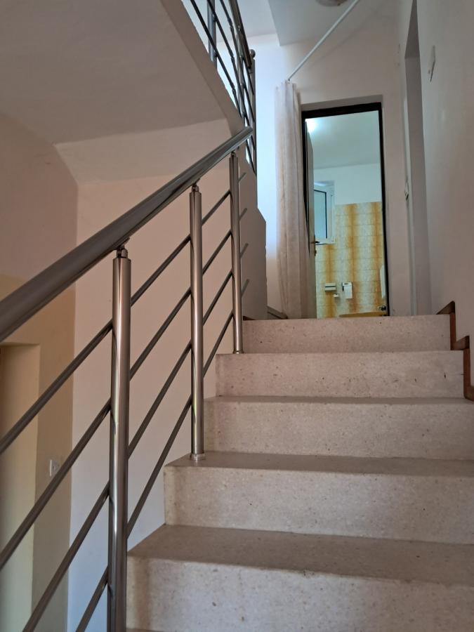 Gallery image 12