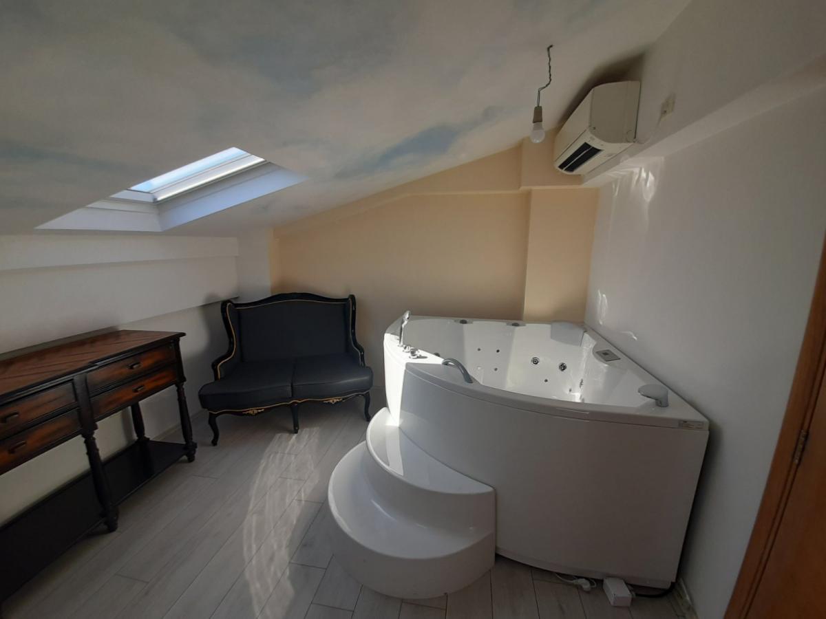 Gallery image 9