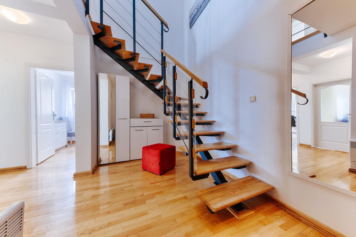 Gallery image 12
