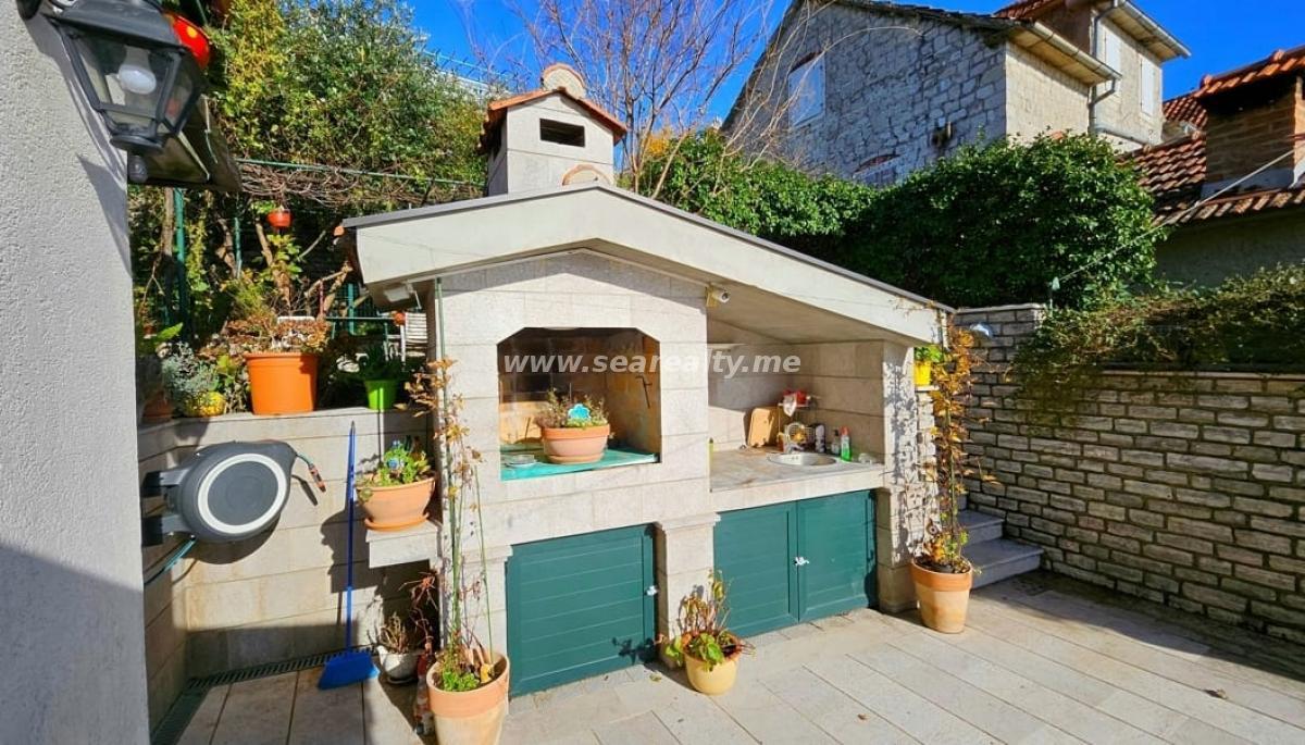 Gallery image 12