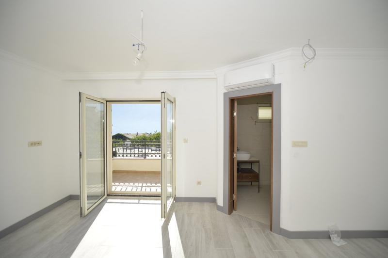 Gallery image 14