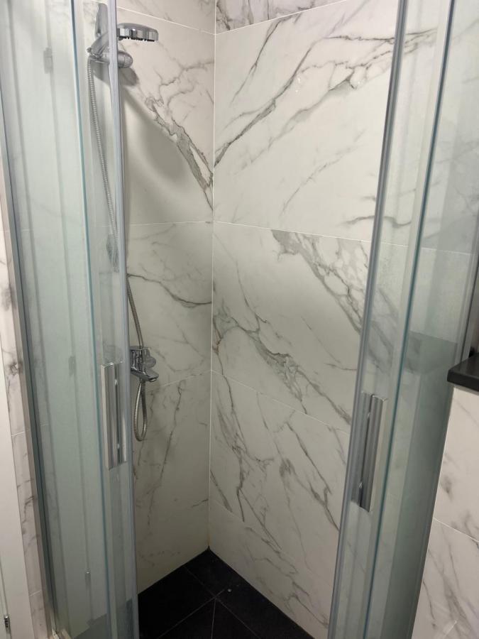 Gallery image 13