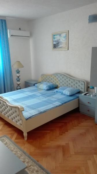 Gallery image 12