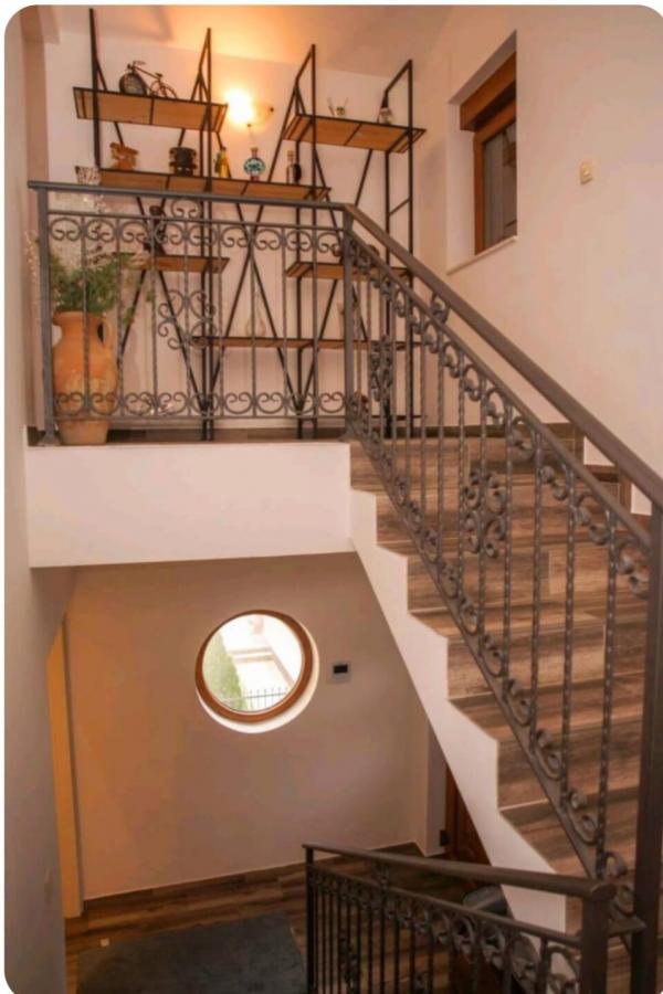 Gallery image 11