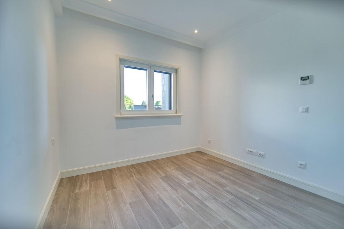 Gallery image 13