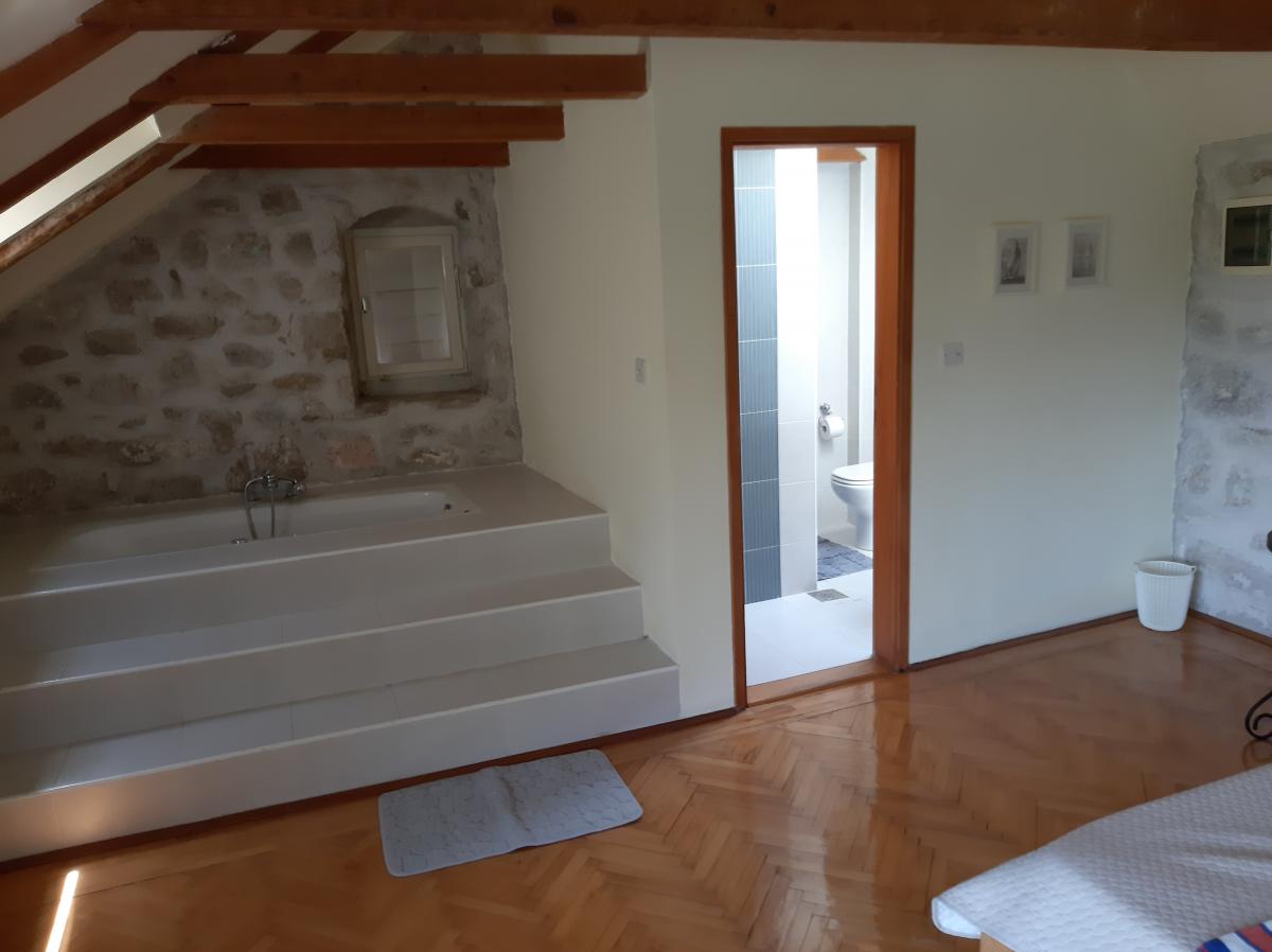 Gallery image 19
