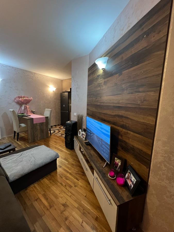 Gallery image 10