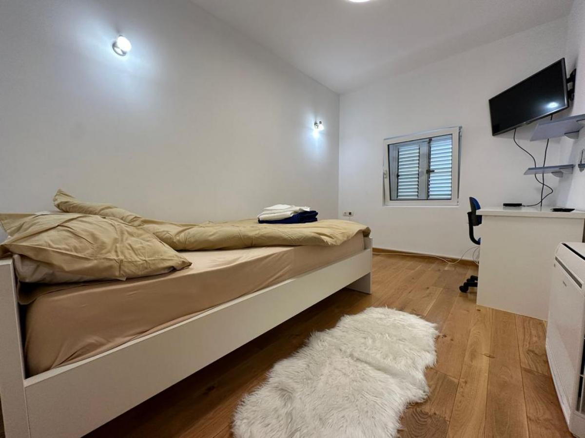 Gallery image 9
