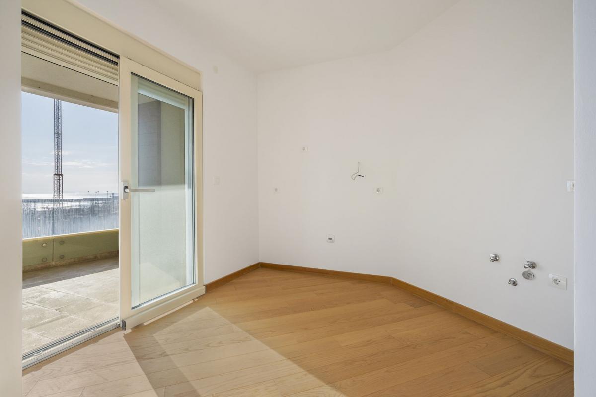 Gallery image 8