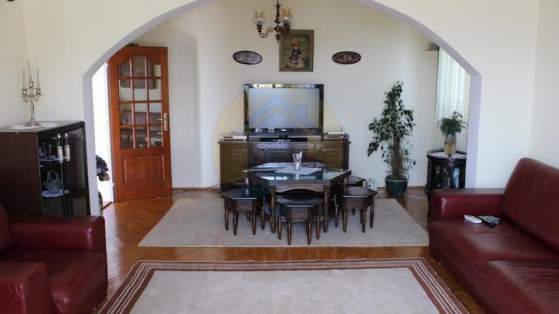 Gallery image 12