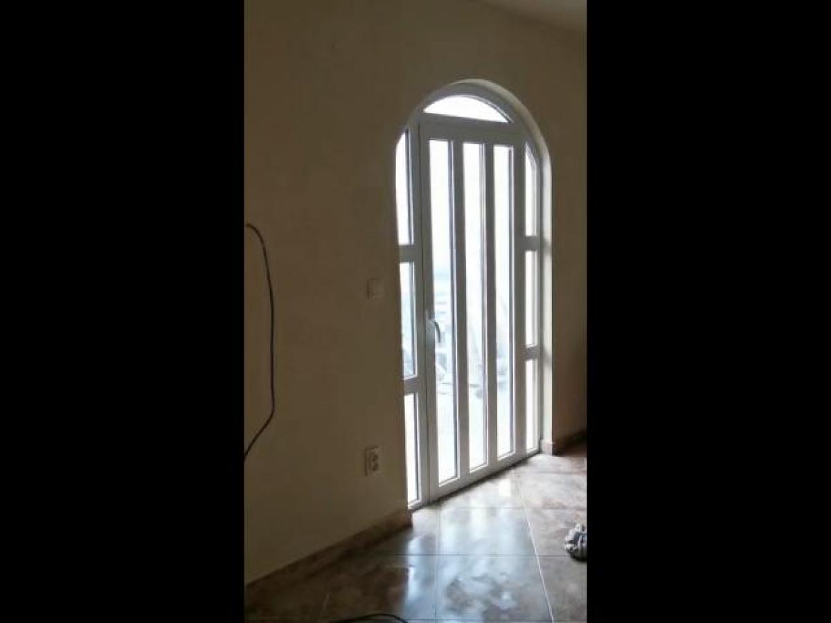 Gallery image 10