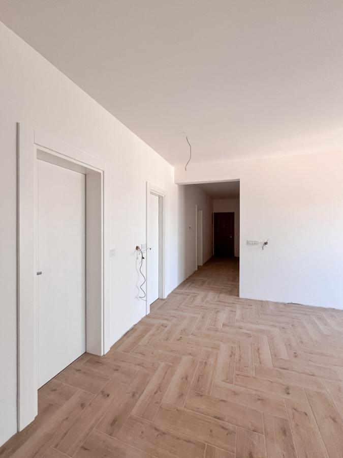 Gallery image 12